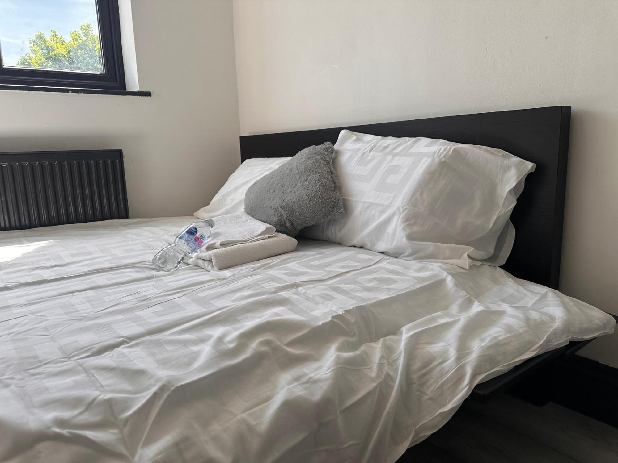 Spacious Double Near Train Station Birmingham Exterior photo