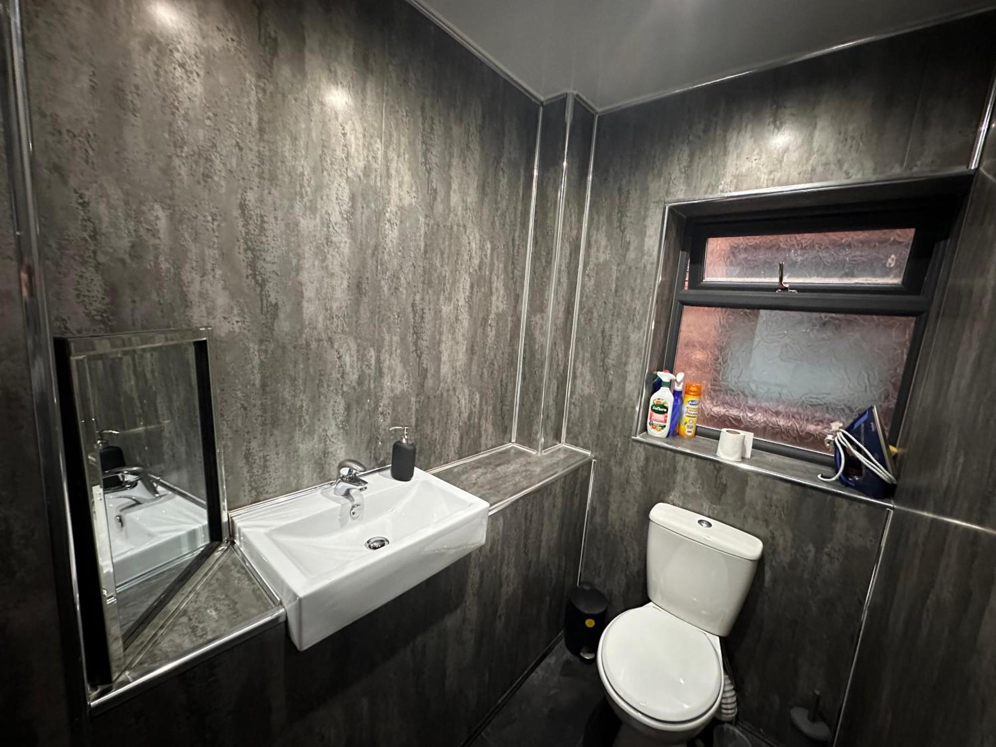 Spacious Double Near Train Station Birmingham Exterior photo