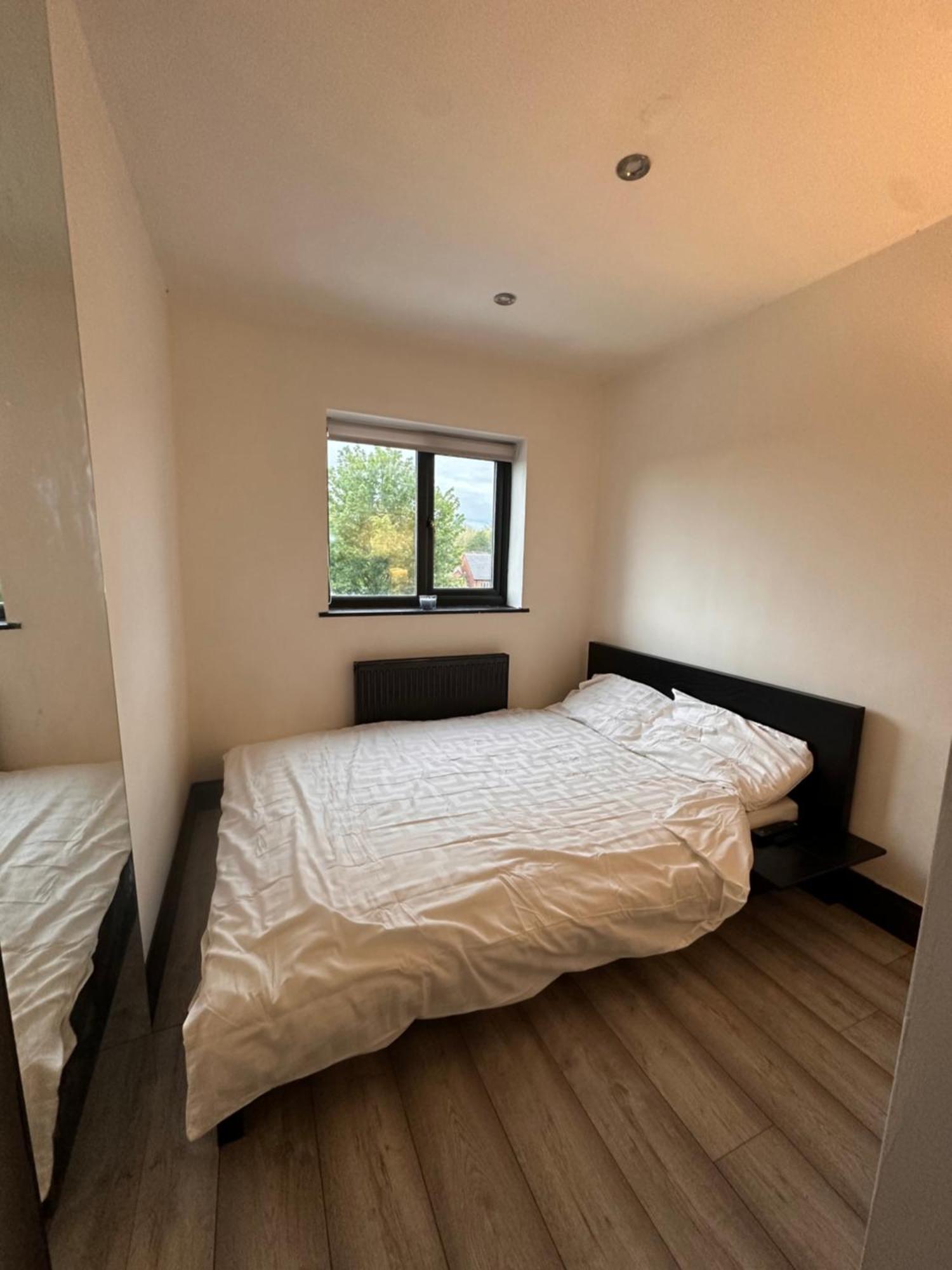 Spacious Double Near Train Station Birmingham Exterior photo